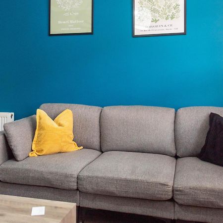 Stock Street Apartment Пейсли Экстерьер фото
