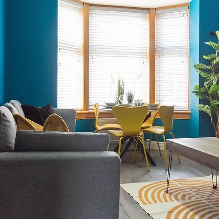Stock Street Apartment Пейсли Экстерьер фото